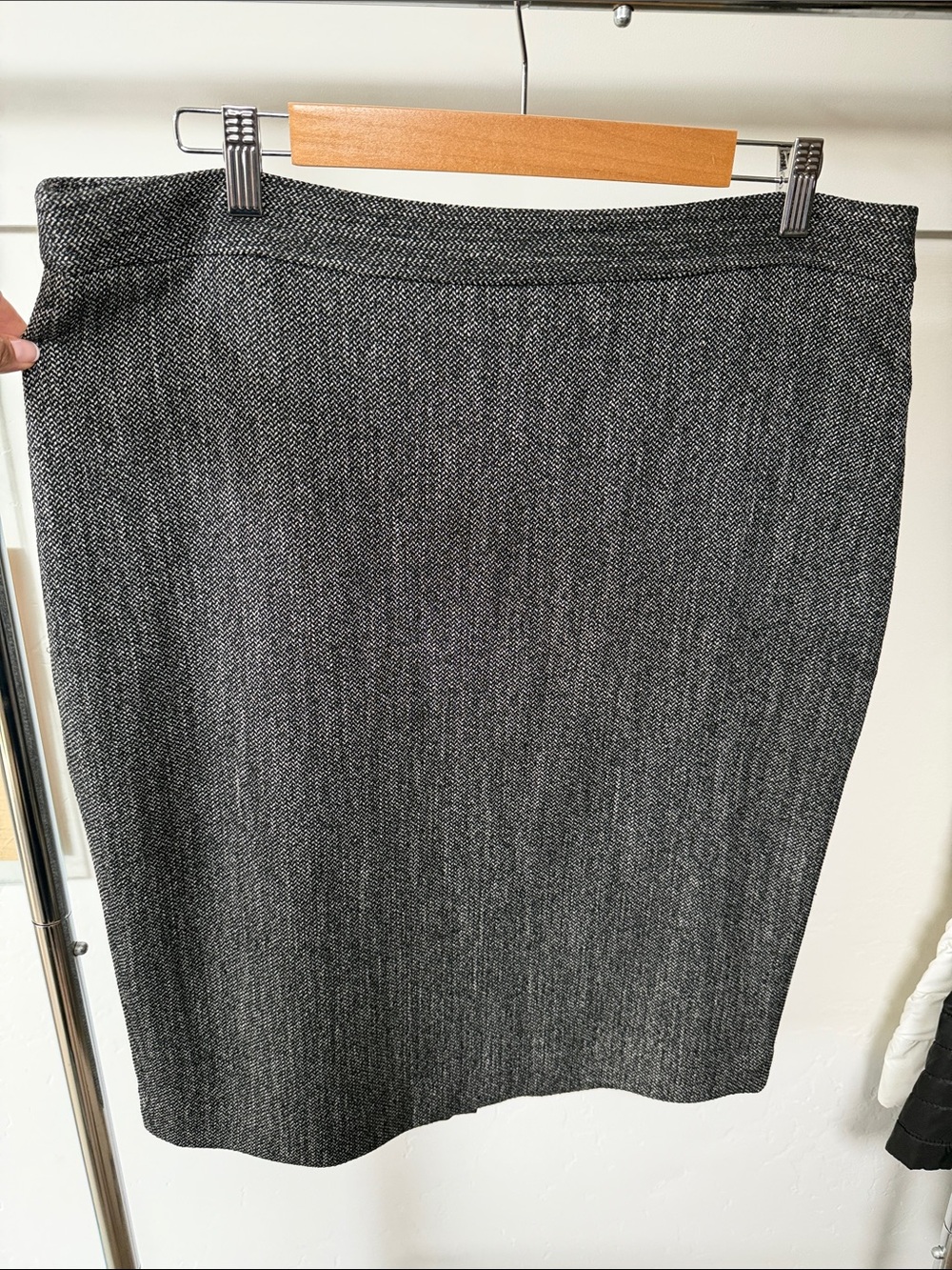 Ann Taylor Charcoal Herringbone 25” lined Skirt SIZE 14